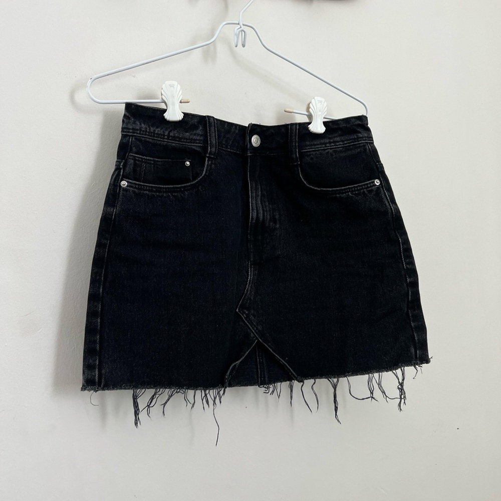 Zara mini denim skirt in black, size XS